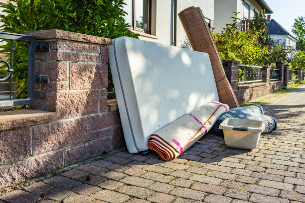 Best Mattress Disposal  in Fowler, MI